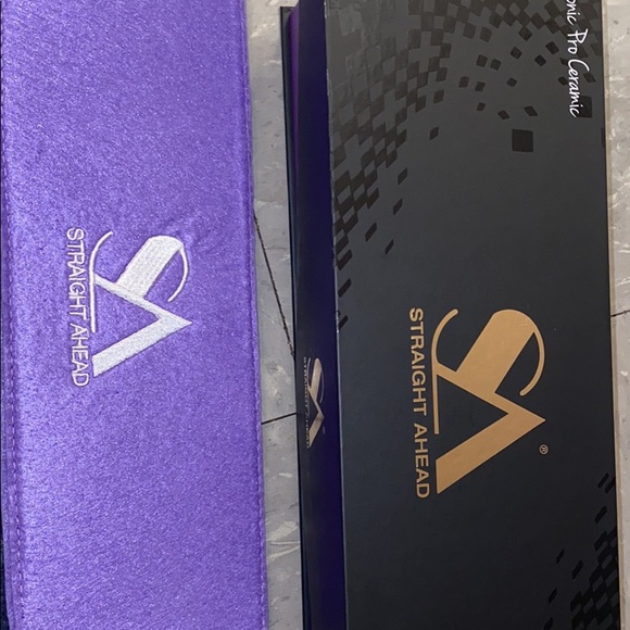 Straight ahead flat iron/curler - Picture 1 of 3